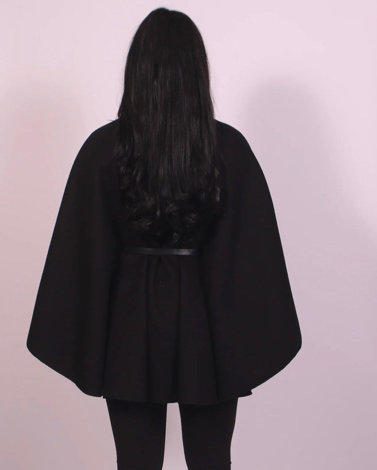 CLASSY CAPE BLACK